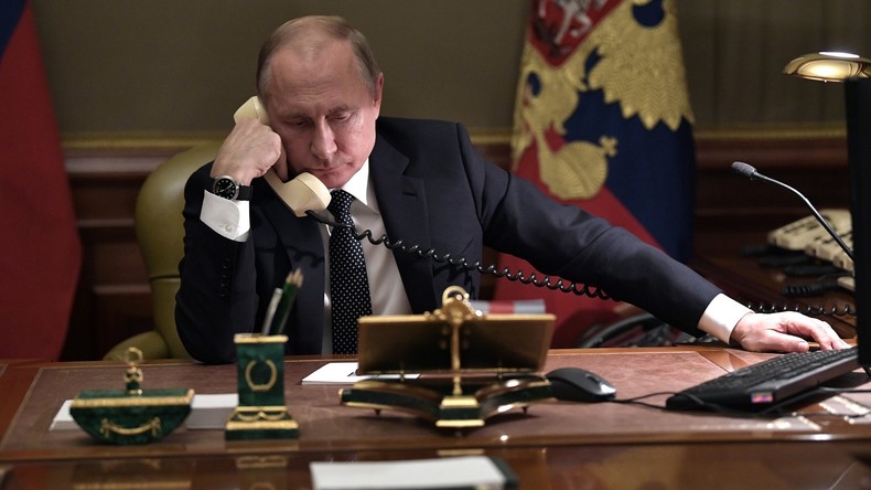 Kreml: Putin führte Telefongespräche mit Merkel und Macron über Syrien und Ukraine 