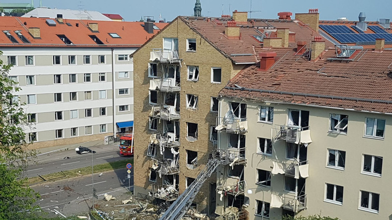 Schweden: Mindestens 25 Verletzte bei Explosion vor Mehrfamilienhaus 