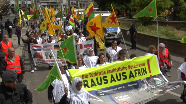 Köln: "Wo ist jetzt die EU? Sie brennen unser Land nieder!" Kurden protestieren gegen Erdoğan