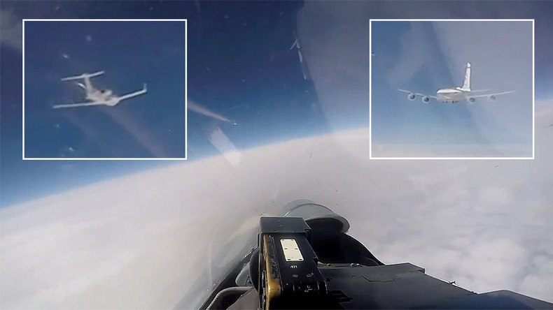 Russischer Kampfjet Su-27 "begleitet" schwedische und US-amerikanische Spionageflugzeuge