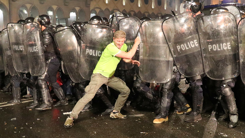 Georgien: Polizei setzt Gummigeschosse und Tränengas bei Protesten gegen Regierung ein