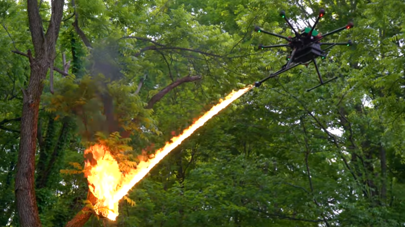 US-Firma präsentiert Flammenwerfer-Drohne: Youtube-Nutzer zeigen sich wenig begeistert