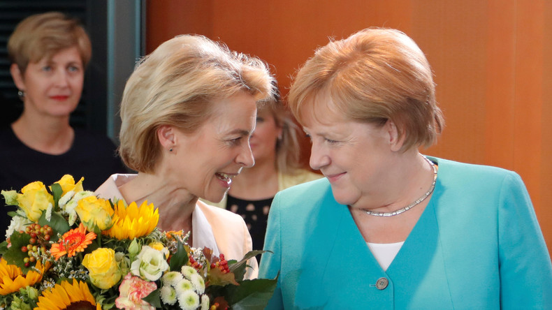 Letzter Akt vor dem Urlaub - Merkel gibt Sommerpressekonferenz 