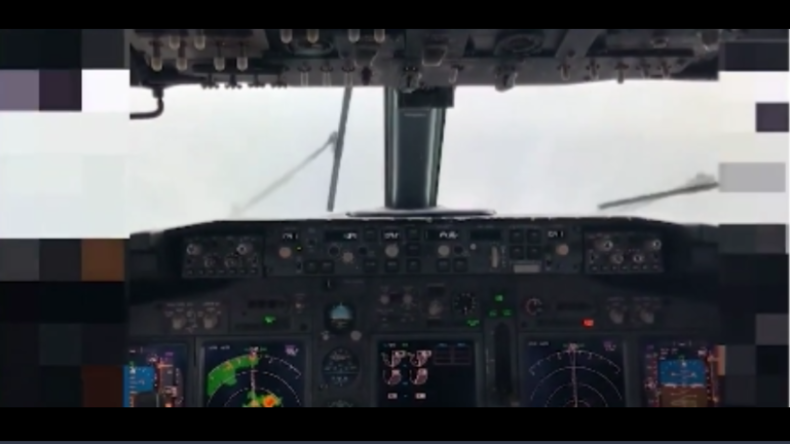 Cockpit-Video aus Boeing 737 zeigt letzte Sekunden vor Sturz ins Meer 