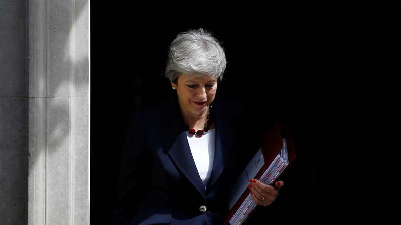 LIVE: Theresa May nimmt zum letzten Mal als Premierministerin an Kabinettssitzung teil – Ankünfte
