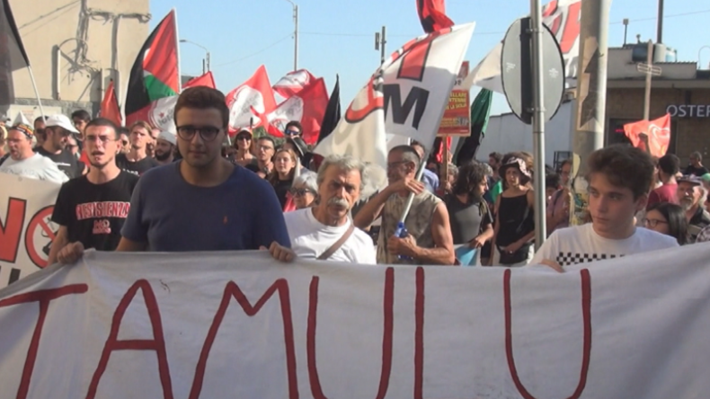 Wieder Protest in Italien: "Die USA besetzen uns – Ihre Militärbasis soll abgerissen werden"