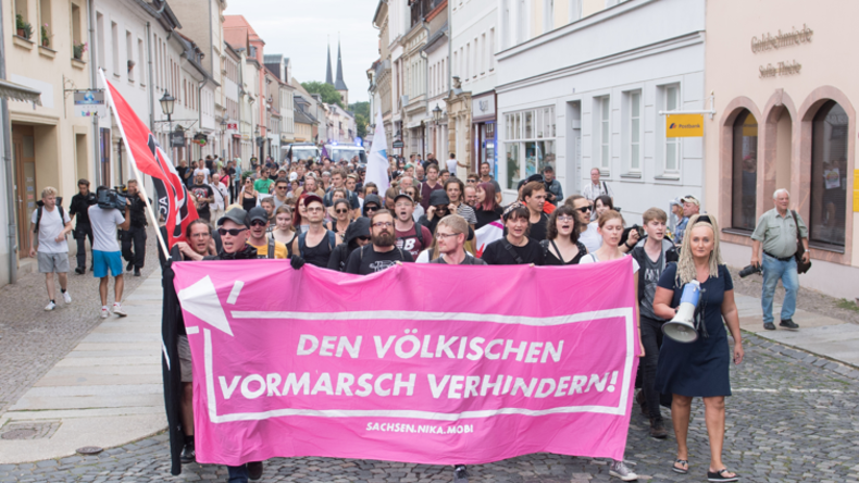 Rathaus im sächsischen Grimma wegen AfD-Auftritt mit Fäkalien angegriffen