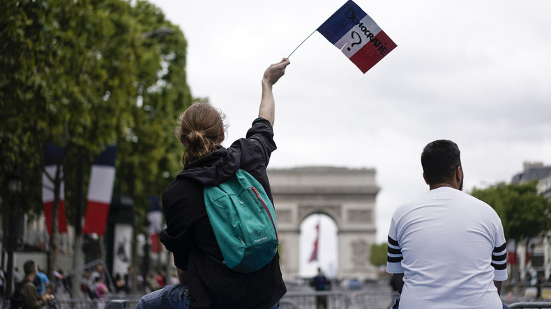 LIVE: Gelbwesten protestieren in der 39. Woche in Folge in Paris