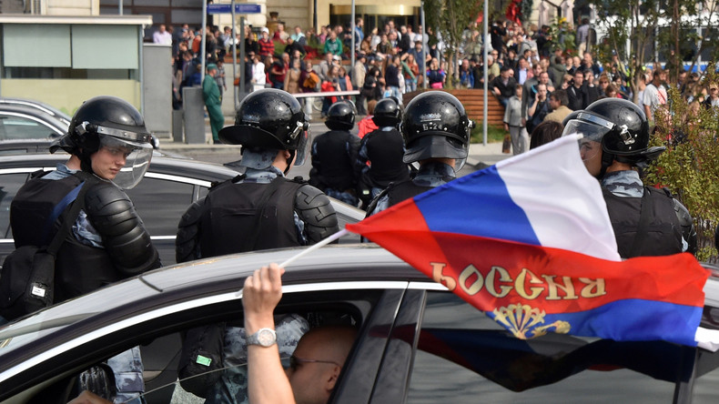LIVE: Genehmigte Demonstration in Moskau zur Unterstützung abgelehnter Kandidaten für Stadtduma