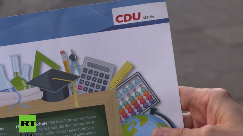 CDU und SPD verteilen Wahlwerbung an Erstklässler
