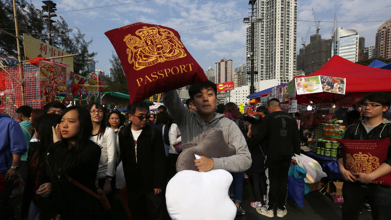 Mit britischen Pässen will ein Abgeordneter einen historischen "Fehler" in Hongkong korrigieren