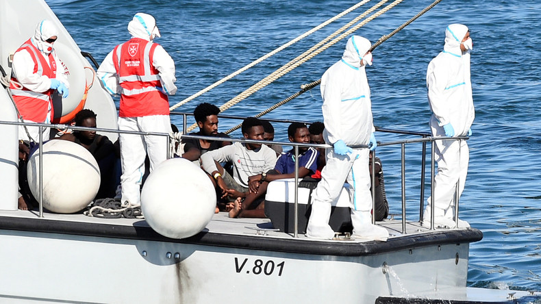 Italienische Küstenwache rettet 57 Migranten aus Boot vor Lampedusa