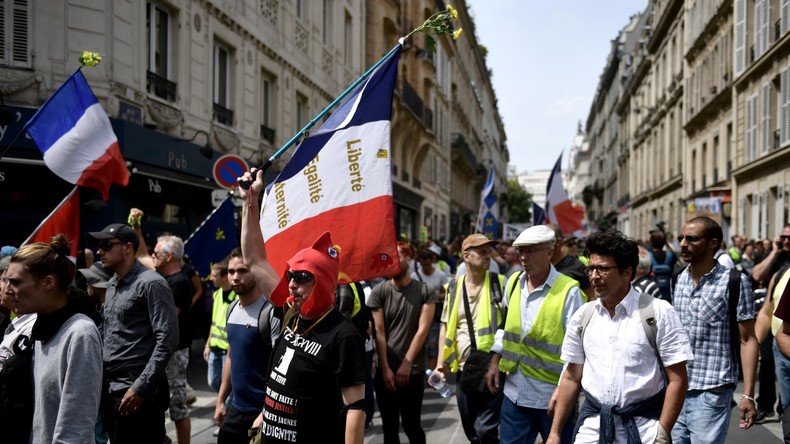 LIVE: Gelbwesten-Protest in Paris zum Auftakt des G7-Gipfels in Biarritz