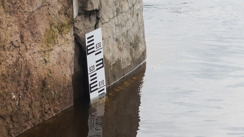 Hochwasser droht dem Fernen Osten Russlands: Wasser steigt, Behörden und Armee bauen Dämme