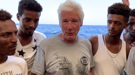 "Nimm die Migranten mit nach Hollywood": Salvini verspottet Richard Gere