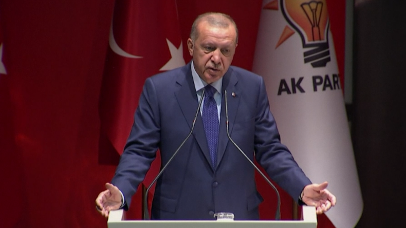 Erdoğan droht Europa mit neuer Migrantenkrise: "Dann werden wir die Tore in die EU öffnen"