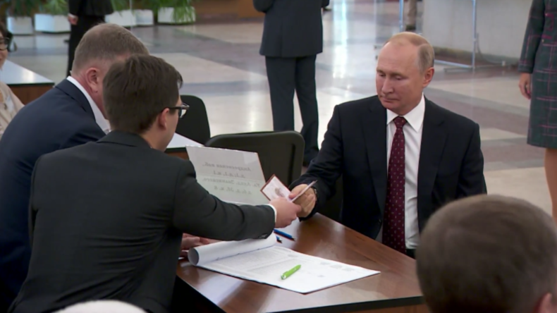 Russland: Putin stimmt bei den Wahlen zum Moskauer Stadtrat ab
