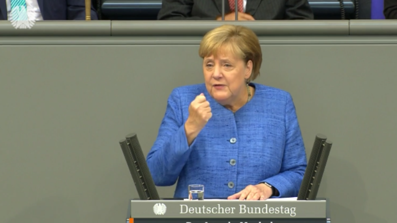 Merkel: Mehr Militärausgaben, mehr Zuwanderung für Ostdeutschland und null Toleranz dem Hass