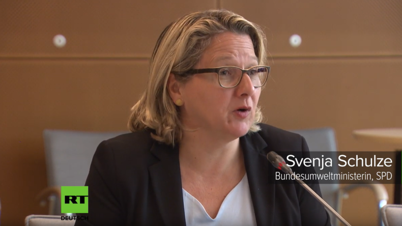 Bundesumweltministerin Svenja Schulze will CO2-Steuer nicht überbewerten