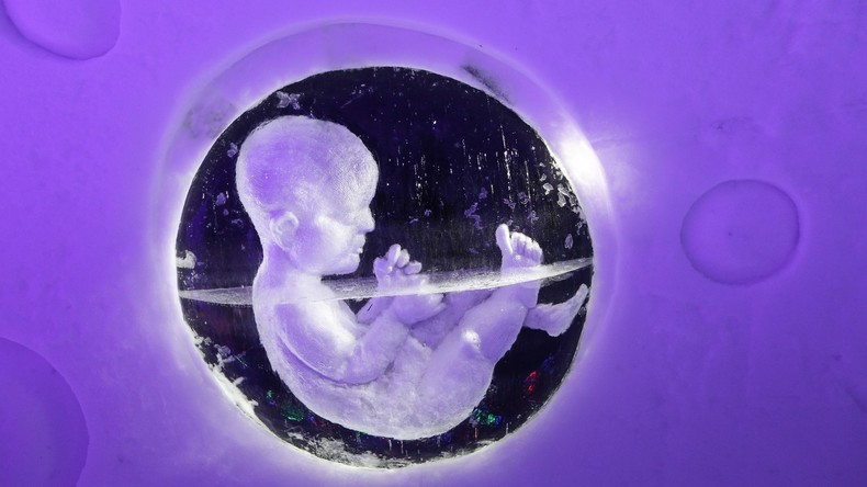 Grauenvolle Sammlung: US-Polizei findet mehr als 2.000 Überreste von Embryos im Haus eines Arztes