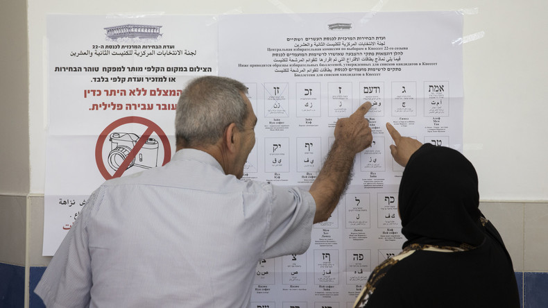 Erste Wahlergebnisse aus Israel: Knappes Rennen zwischen Netanjahu-Partei und Opposition