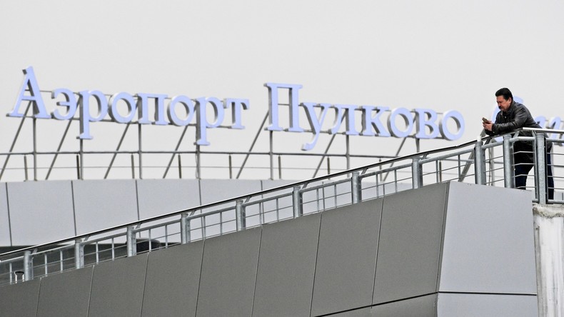 Europas führende Low-Cost-Airlines konkurrieren um Flüge aus Sankt Petersburg