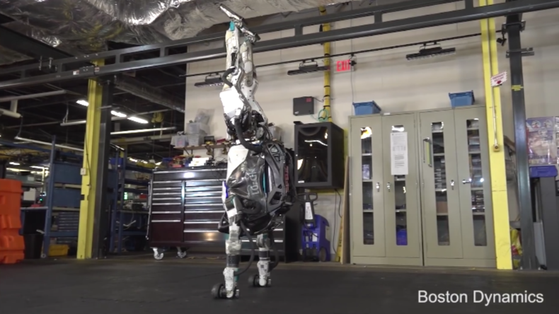 Humanoid mit neuen Fähigkeiten – Boston Dynamics präsentiert Atlas-Roboter beim Sport