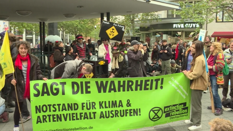 Berlin: Anhänger von Extinction Rebellion verursachen erneut Verkehrschaos