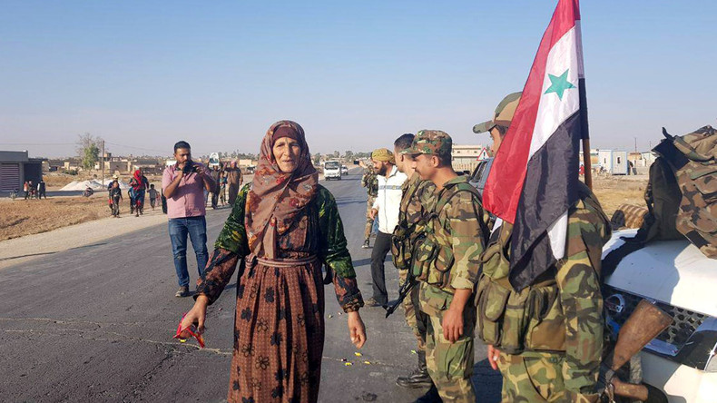 Nach Abkommen mit kurdischen Milizen: Syrische Armee marschiert in Provinz al-Hasaka ein