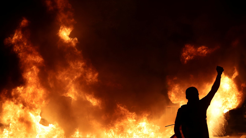 Barcelona in Flammen: Schwere Krawalle nach Verurteilung katalanischer Separatisten