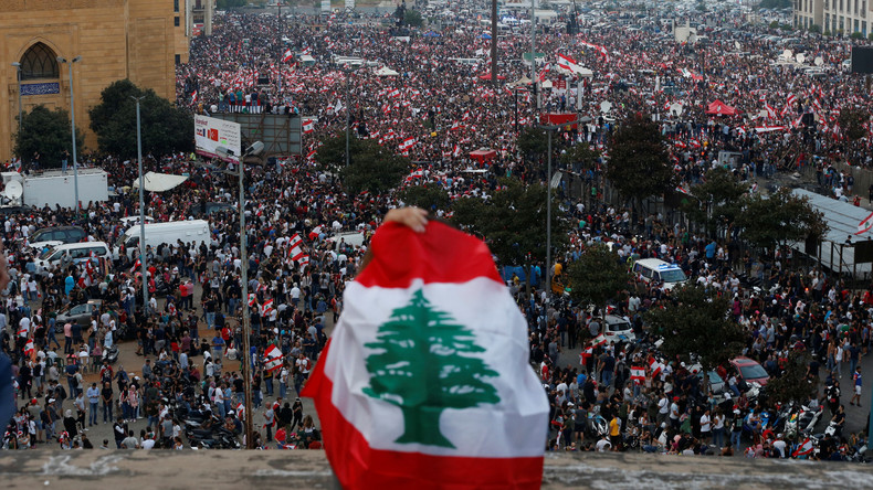 Libanon: Tausende demonstrieren gegen Regierung wegen neuer Steuerreform