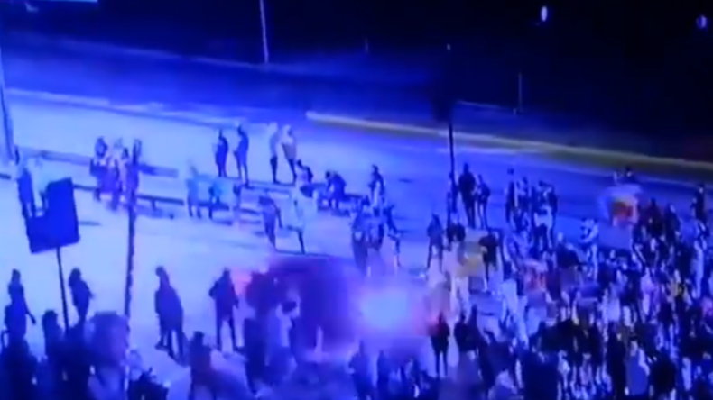 Massenproteste in Chile: Betrunkener steuert mit Vollgas in Demonstranten – Mindestens zwei Tote