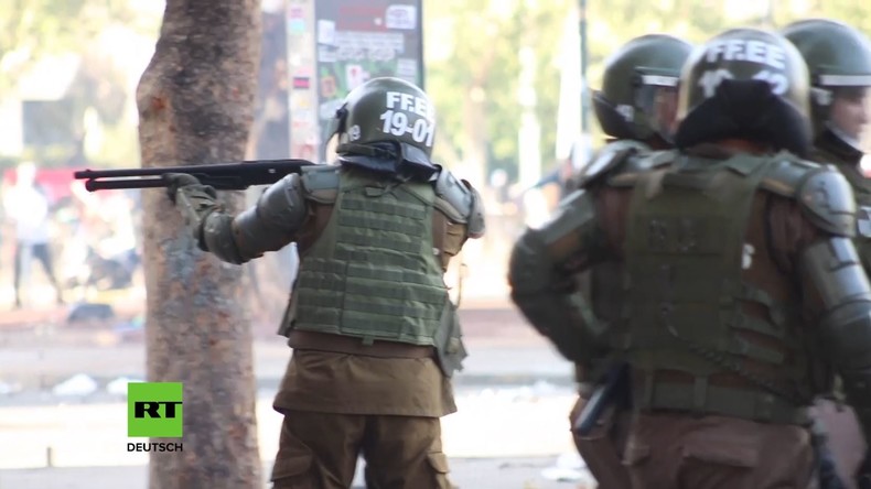 Proteste in Chile gehen weiter: Polizeigewalt gegen Minderjährige (Video)