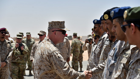 USA entsenden schweres Militärgerät und 3.000 Einheiten nach Saudi-Arabien