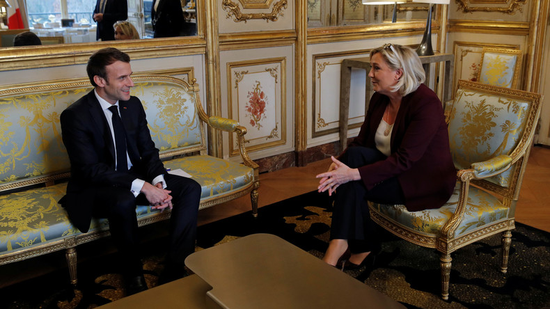 Frankreich: Präsident Macron übernimmt Le Pens Positionen (Video)