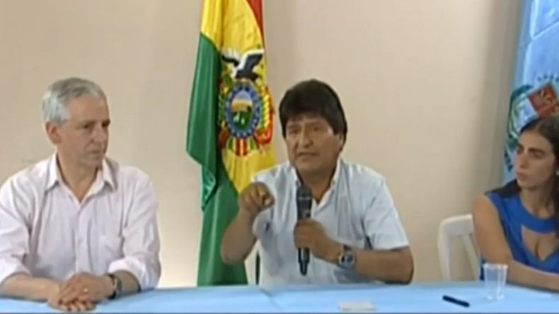 Bolivien versinkt im Chaos: Morales tritt nach Welle der Gewalt zurück und spricht von Staatsstreich