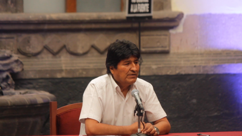 Morales zu Bolivien: "Wie zu Diktaturzeiten stehen nun wieder Panzer auf den Straßen"