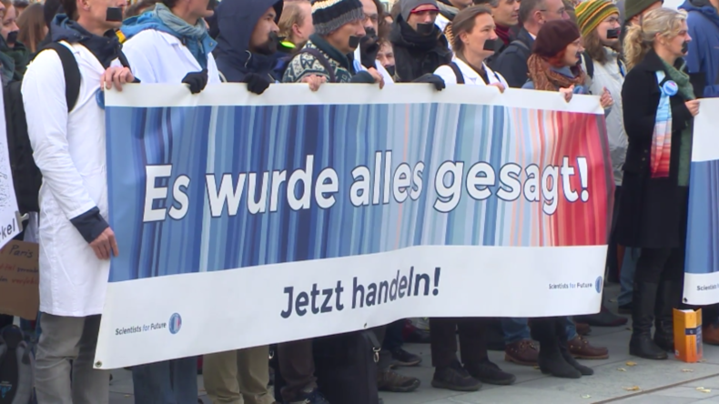 Deutschland: Parlament verabschiedet Klimagesetz – Wissenschaftler bezeichnen es als "unzureichend"
