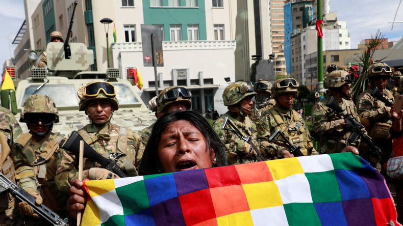"Alle verfügbaren Mittel einsetzen": Boliviens Putsch-Regierung lässt Militär auf Bevölkerung los