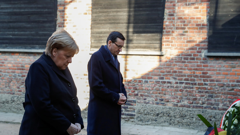 Merkel gedenkt Opfern im Konzentrationslager Auschwitz
