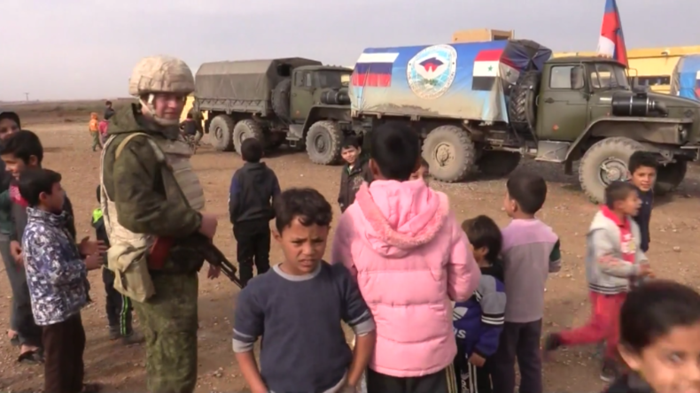 Syrien: Nach IS-Herrschaft und US-Angriffen – Russisches Militär erstmals in Rakka
