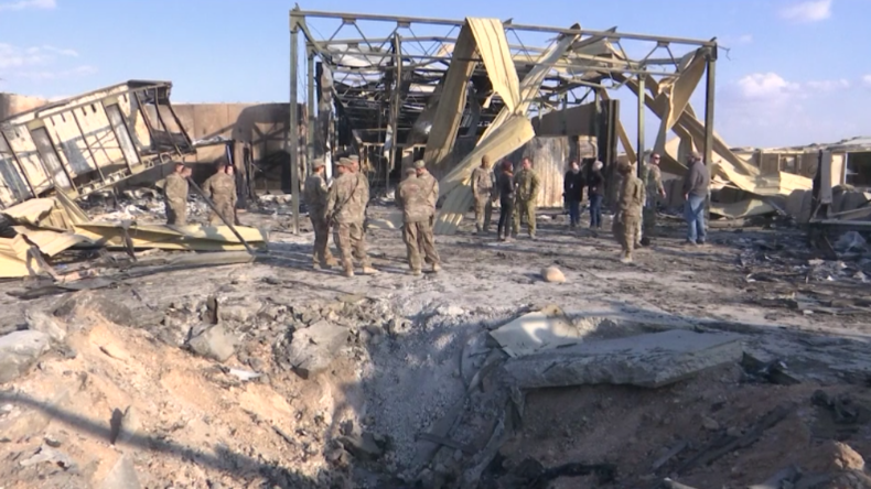 Irak: Nach iranischem Raketenbeschuss – US-Soldaten räumen Trümmer auf Militärbasis auf
