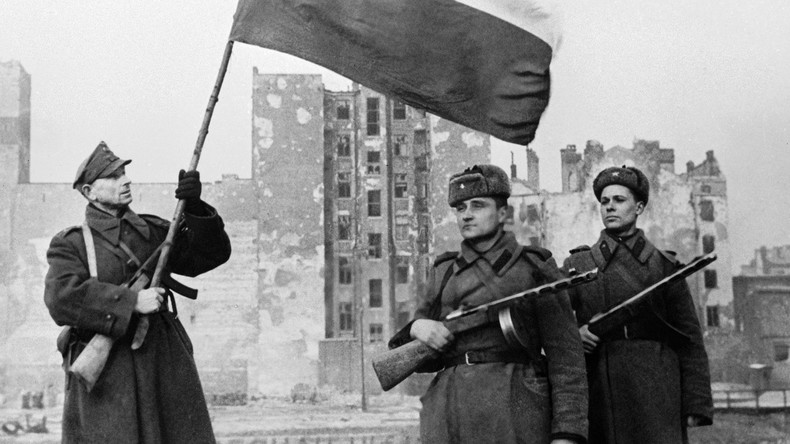 "Verteidigung der historischen Wahrheit": Russland gibt Dokumente zur Befreiung Warschaus frei