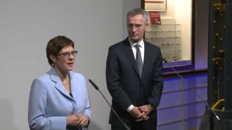 Deutschland: NATO-Chef Stoltenberg und Bundesverteidigungsministerin loben transatlantische Bindung