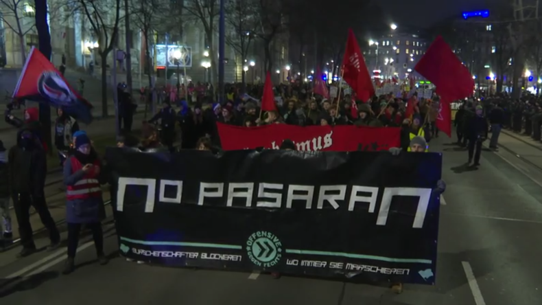 Österreich: Hunderte protestieren gegen Ball der Rechtskonservativen