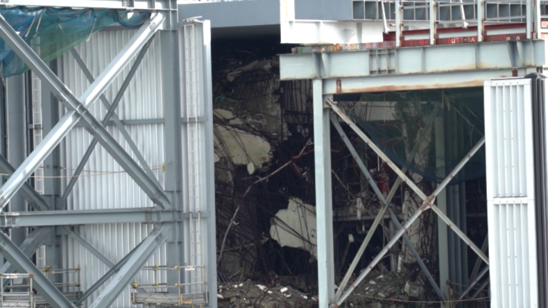 Rundgang durch zerstörtes Atomkraftwerk Fukushima – Schäden noch immer zu sehen
