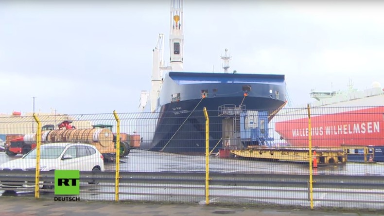 Saudischer Frachter legt nach mutmaßlicher Waffenlieferung in den Jemen in Bremerhaven an