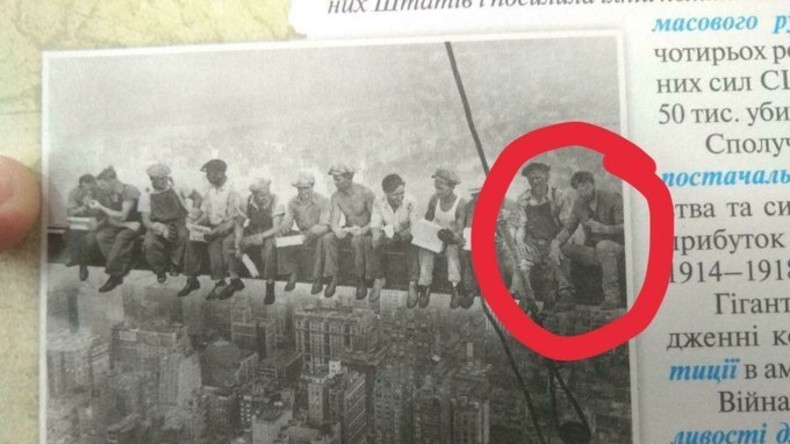 Überraschung: Internet-Meme "Sad Keanu" in ukrainischem Geschichtsbuch aufgetaucht