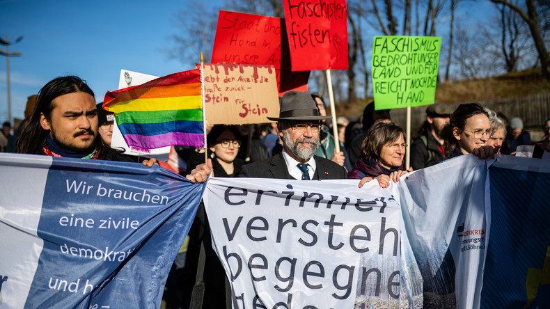 "Kein Pakt mit Faschist*innen" – "Unteilbar"-Demonstration in Erfurt