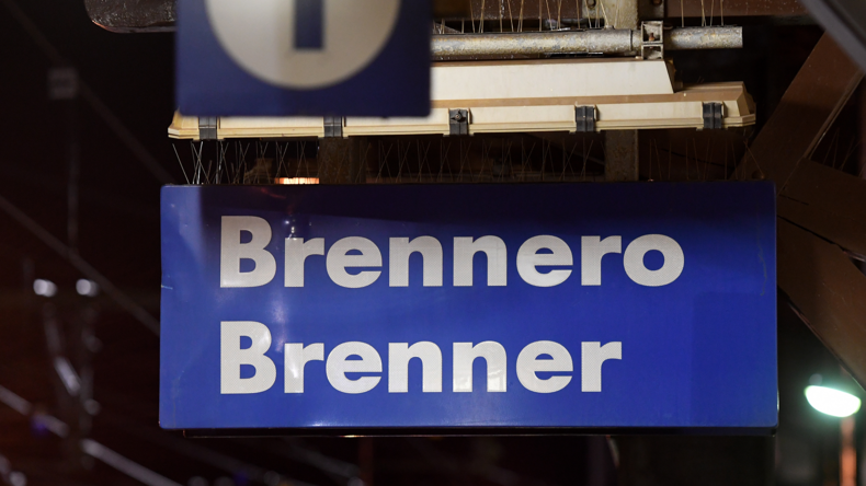 Corona-Fehlalarm: Österreich stoppt vorübergehend Zugverkehr am Brenner
